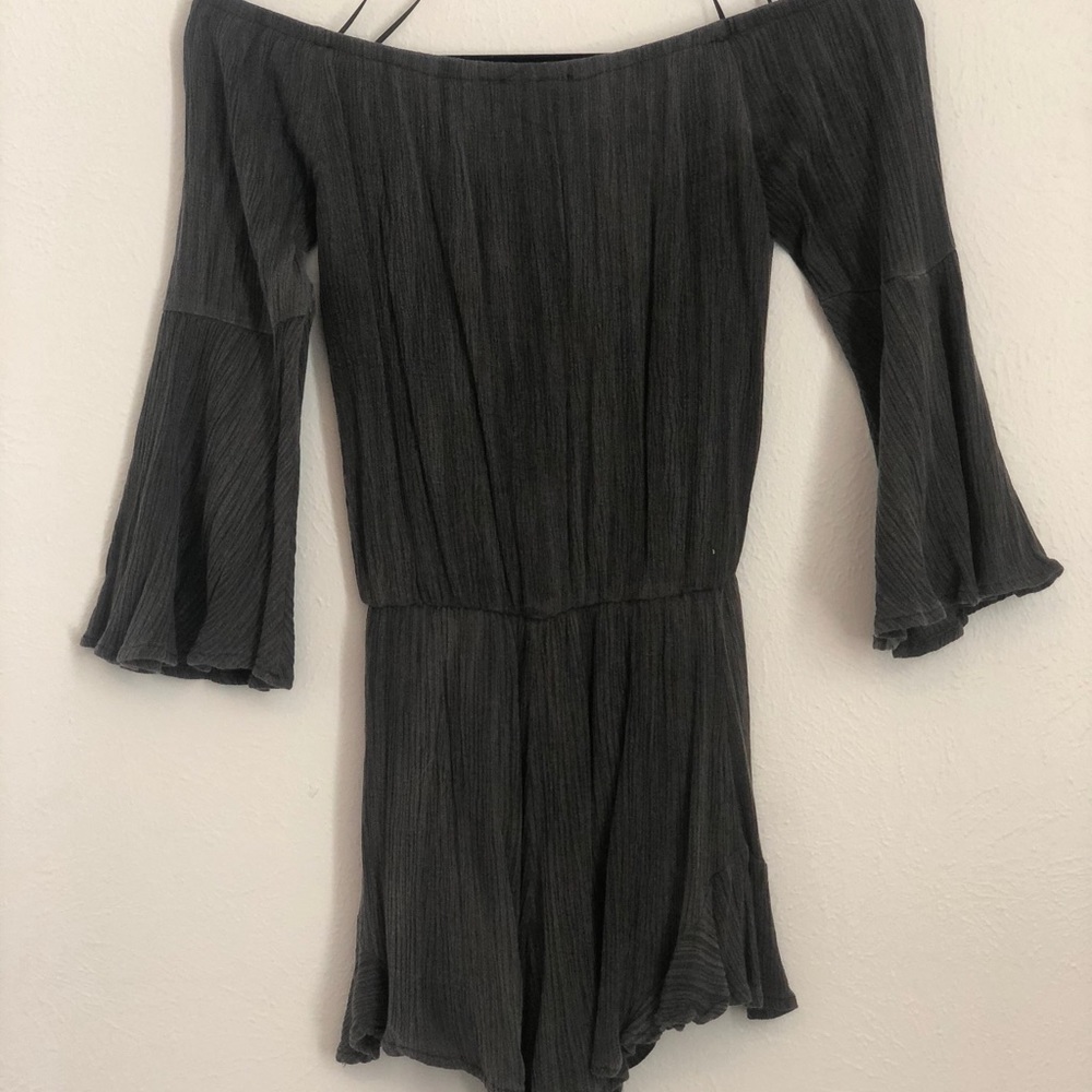 Gray romper - Picture 3 of 3